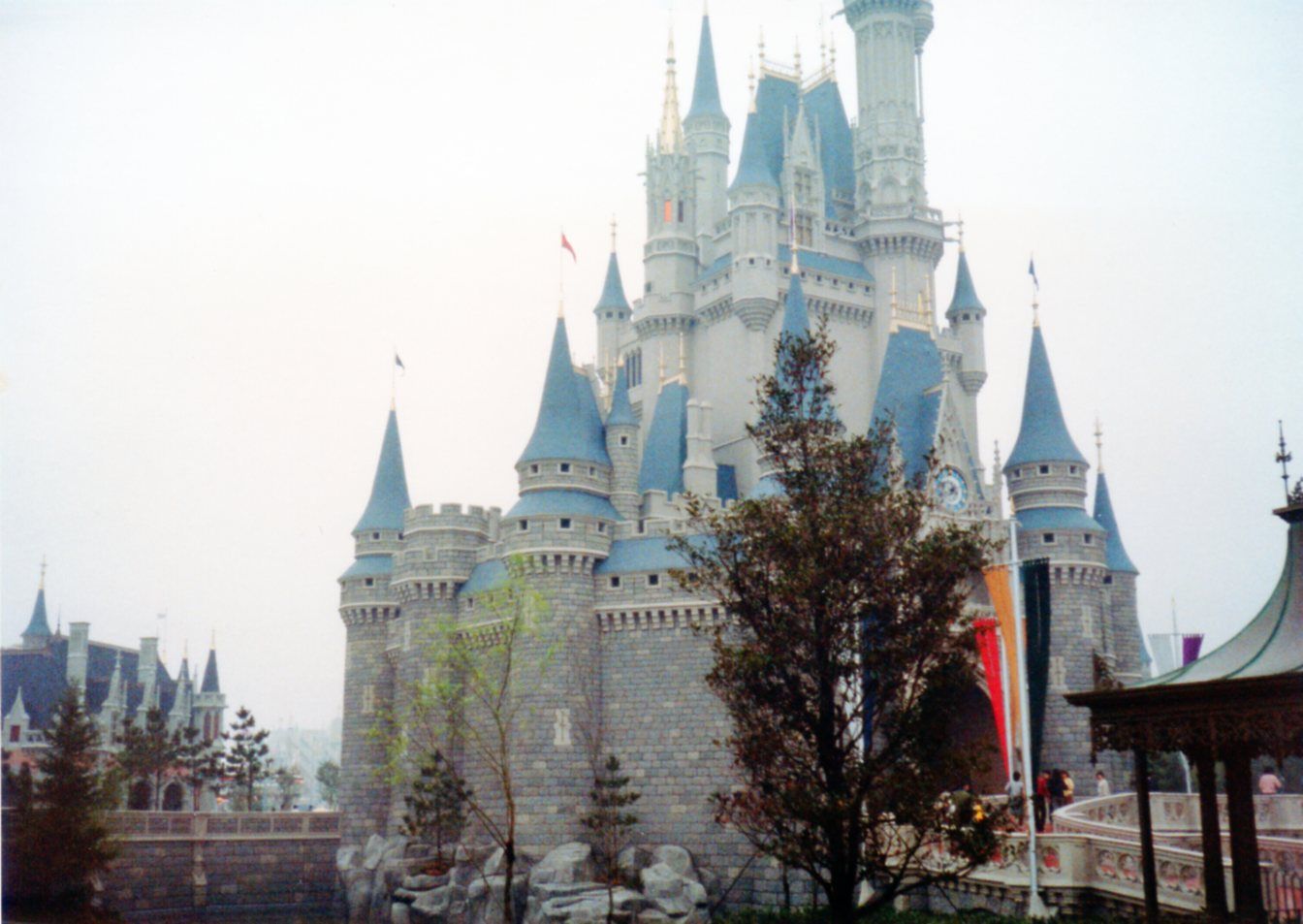 1983年4月15日 昭和58年 東京ディズニーランド開園 | ラスベガス